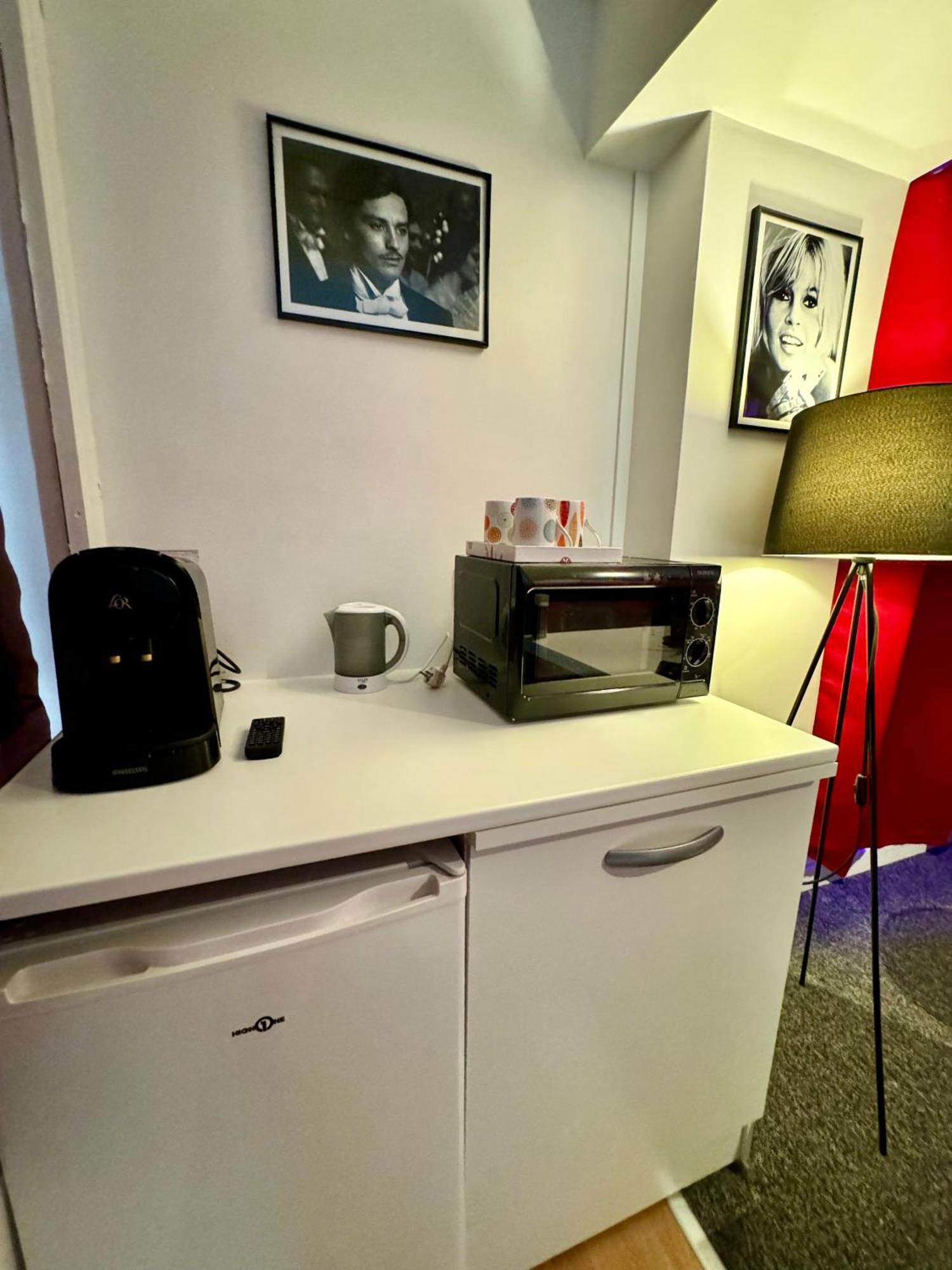 Appartement Lumineux Et Renove Pres De Montmartre "Amelie" Paris Exterior photo